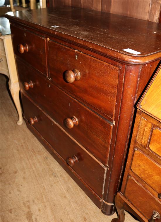 Victorian mahogany chest of drawers